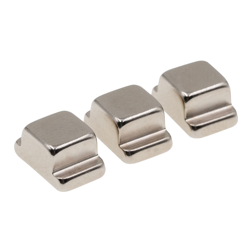 Permanentný magnet vlastného tvaru