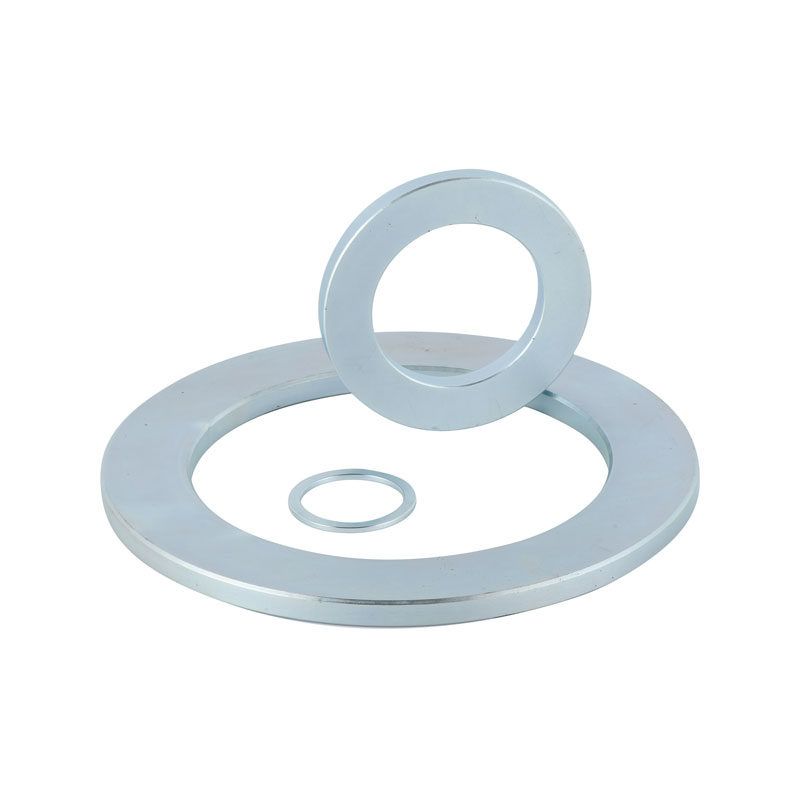 Magnet na reproduktor